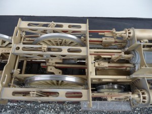 kropfachse Blick auf die Steuerträger und die darunterliegende Kropfachse